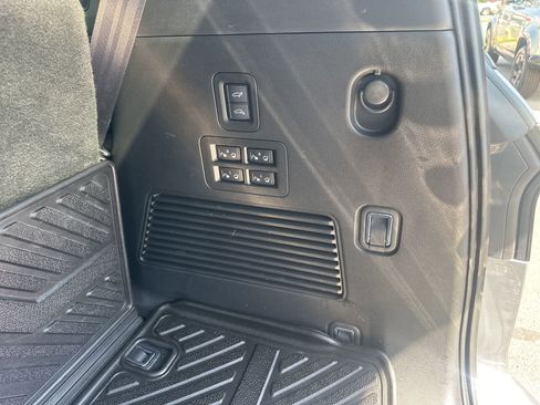 Used 2025 INFINITI QX80 Autograph w/ Autograph Exterior Package image 25