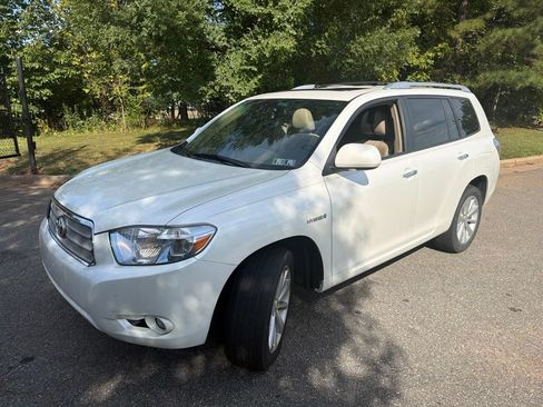 Used 2010 Toyota Highlander Limited AWD/4WD image 9