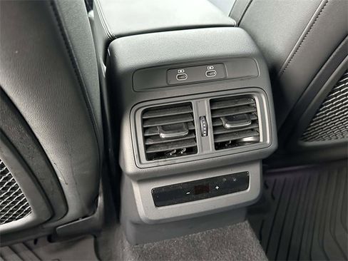 Certified 2025 Audi Q5 2.0T Premium w/ 19" Wheel Package image 15