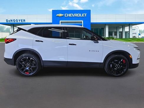 New 2025 Chevrolet Blazer LT w/ Redline Edition image 7