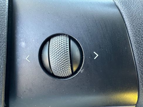 Used 2021 Tesla Model Y Long Range image 20