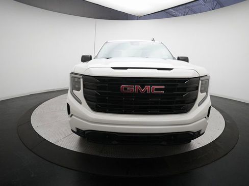 Used 2025 GMC Sierra 1500 Elevation image 10