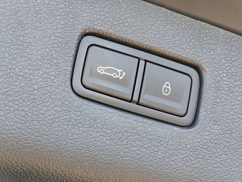 Used 2022 Genesis GV80 2.5T w/ Prestige Package 04 AWD/4WD image 25
