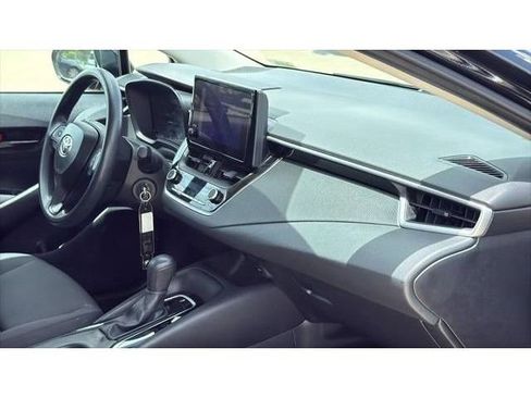 Used 2024 Toyota Corolla LE FWD image 31