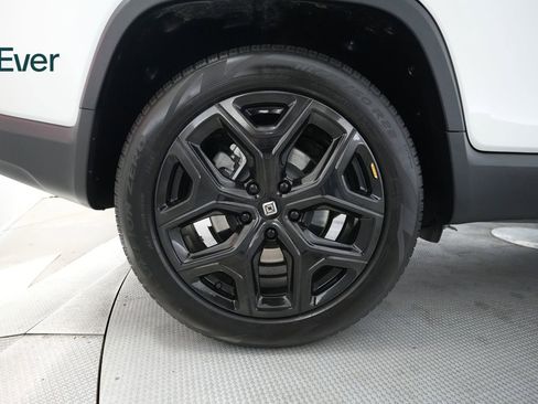 Used 2023 Rivian R1T Adventure image 22