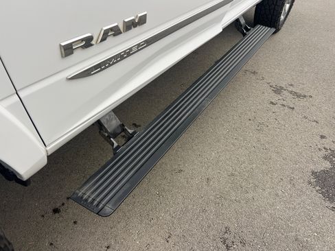 Used 2019 RAM 2500 Limited image 9