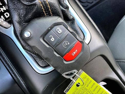 Used 2021 Jeep Wrangler Unlimited Sahara image 15