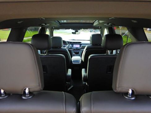 Used 2020 Cadillac XT6 Premium Luxury image 16