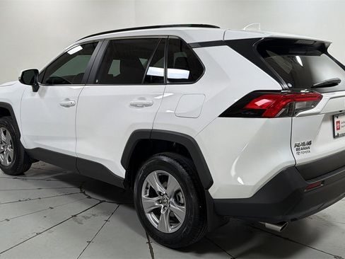 Used 2025 Toyota RAV4 XLE w/ Convenience Package image 7