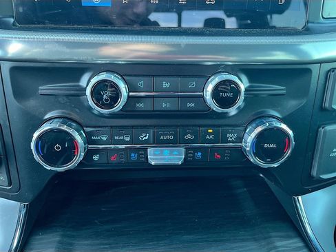 Used 2024 Ford F150 Lariat w/ FX4 Off-Road Package image 16