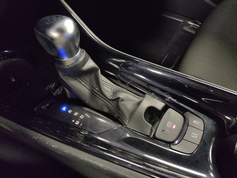 Used 2020 Toyota C-HR XLE image 26