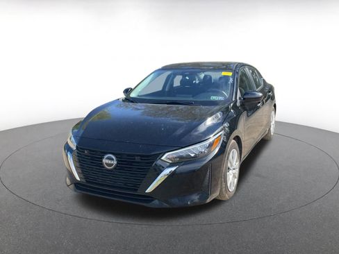 Used 2025 Nissan Sentra S image 4