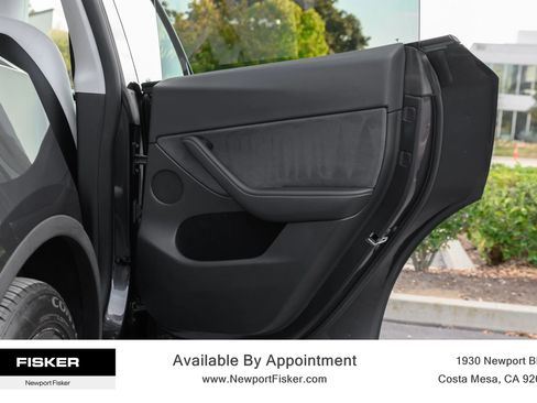 Used 2024 Tesla Model Y Long Range AWD/4WD image 25