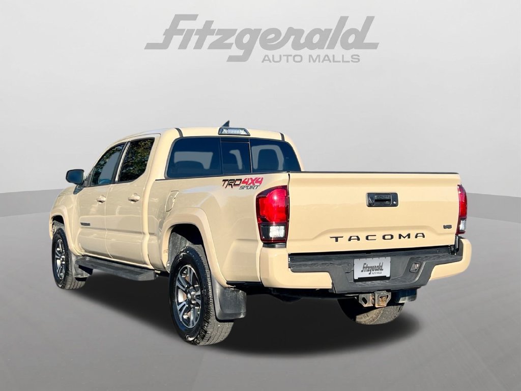 Used 2019 Toyota Tacoma TRD Sport AWD/4WD image 17