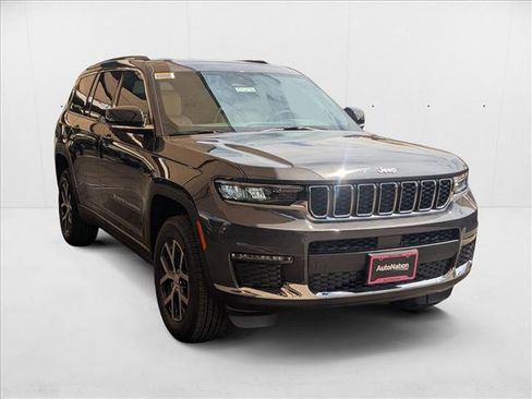New 2025 Jeep Grand Cherokee L Limited image 7