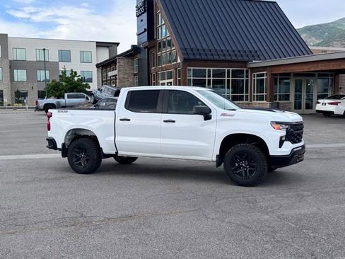 Used 2023 Chevrolet Silverado 1500 Custom Trail Boss AWD/4WD image 3