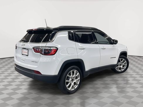 Used 2025 Jeep Compass Limited AWD/4WD image 4