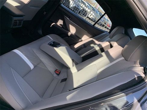 Used 2025 Toyota Camry SE image 10