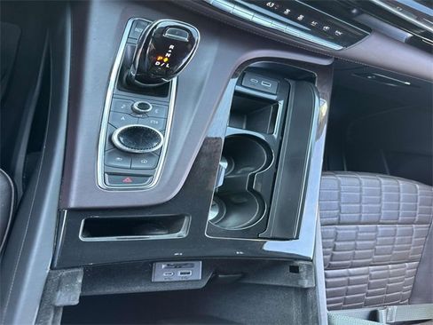 Used 2023 Cadillac Escalade ESV Sport Platinum w/ LPO, ONYX Package image 27