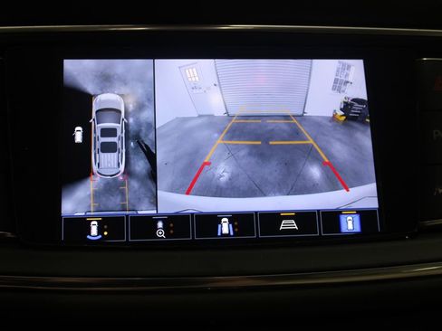 Used 2024 Buick Enclave Essence w/ Technology Package image 36