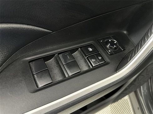 Used 2021 Toyota RAV4 LE image 24
