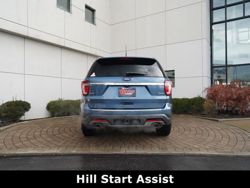 Used 2018 Ford Explorer XLT w/ Equipment Group 202A image 21