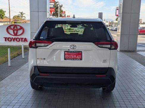 Used 2024 Toyota RAV4 LE image 9