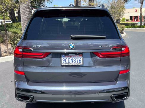 Used 2022 BMW X7 xDrive40i w/ M Sport Package AWD/4WD image 16