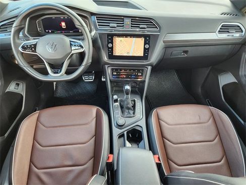 Used 2022 Volkswagen Tiguan SEL R-Line image 28