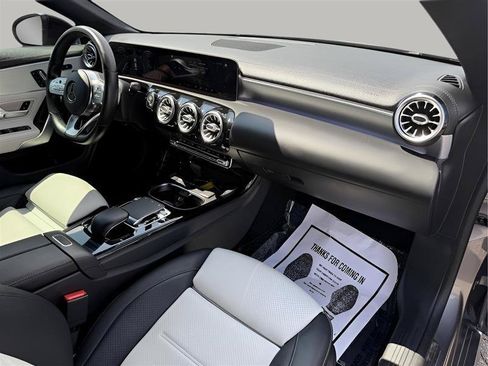 Used 2020 Mercedes-Benz CLA 250 image 36