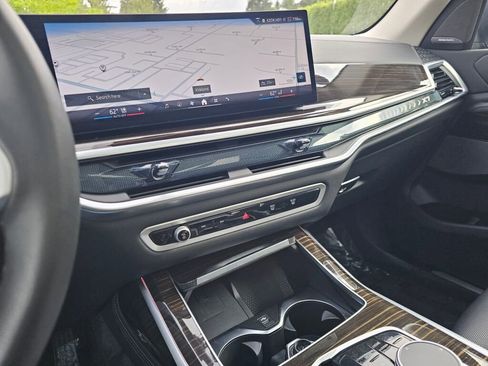 Used 2025 BMW X7 xDrive40i AWD/4WD image 27