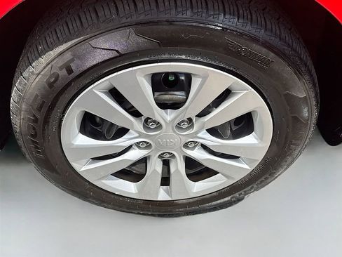 Used 2021 Kia Soul LX FWD image 25