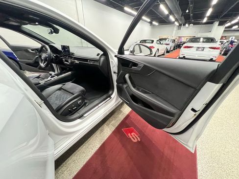 Used 2022 Audi S4 Premium Plus image 39