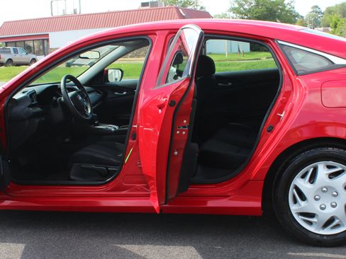 Used 2020 Honda Civic LX image 4