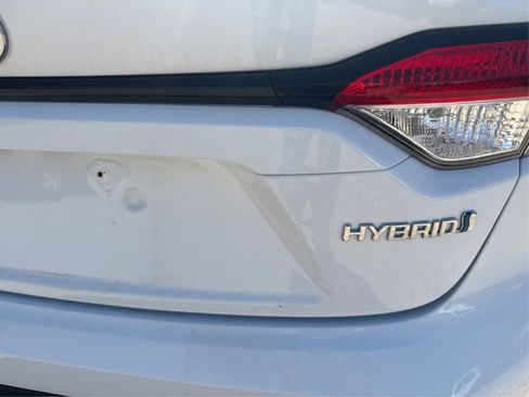 Used 2022 Toyota Corolla LE FWD image 16