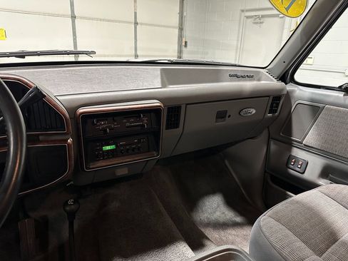 Used 1988 Ford Bronco image 28