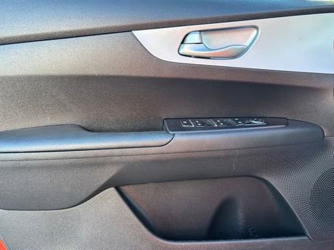 Used 2023 Kia Forte LXS w/ LXS Technology Package image 13