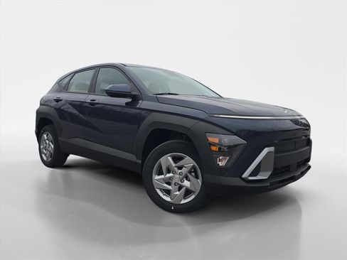 New 2026 Hyundai Kona SE image 1