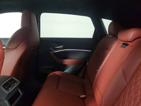 Used 2023 Audi e-tron S Prestige w/ Prestige Package image 11