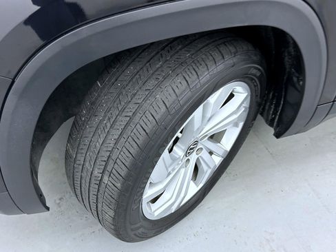 Used 2021 Volkswagen Atlas SE image 25