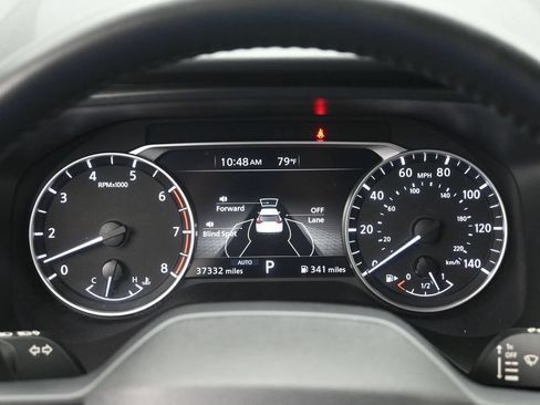 Used 2025 Nissan Rogue SV AWD/4WD image 13