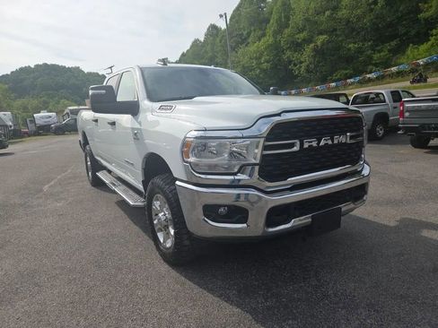 Used 2024 RAM 2500 Big Horn w/ Off Road Package AWD/4WD image 2