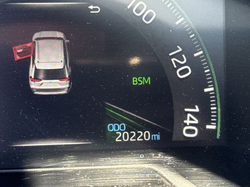 Used 2024 Toyota RAV4 XLE w/ Convenience Package FWD image 22