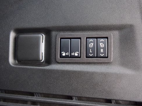 Used 2024 GMC Yukon Denali w/ Max Trailering Package AWD/4WD image 27