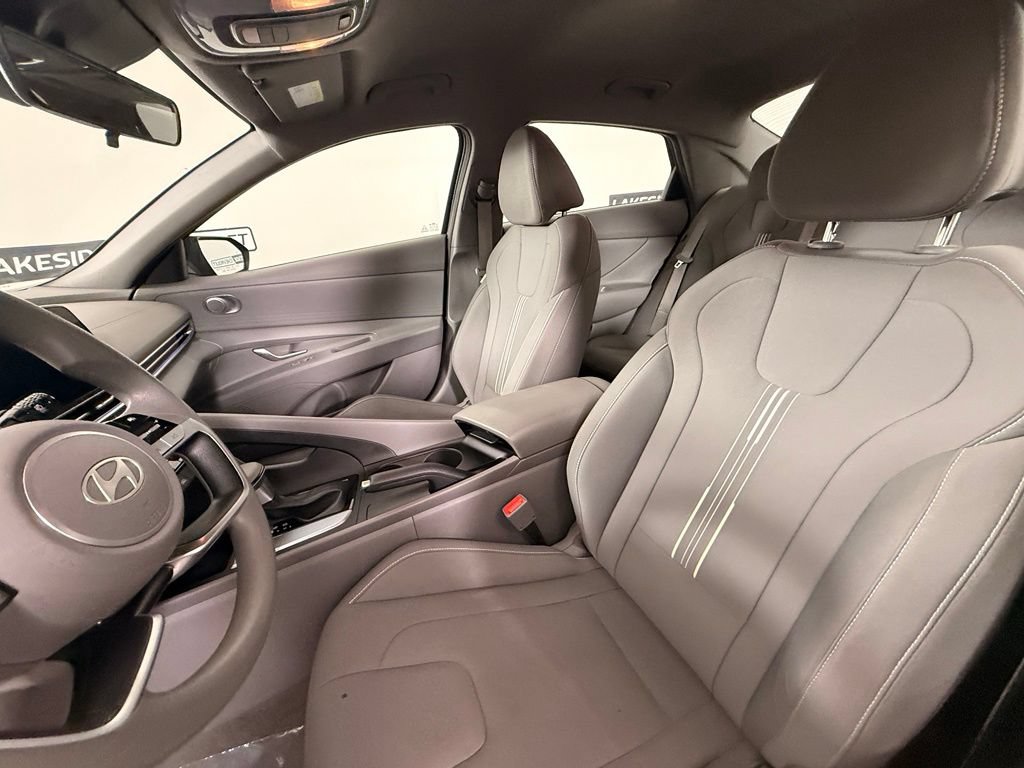Used 2024 Hyundai Elantra SEL FWD image 41