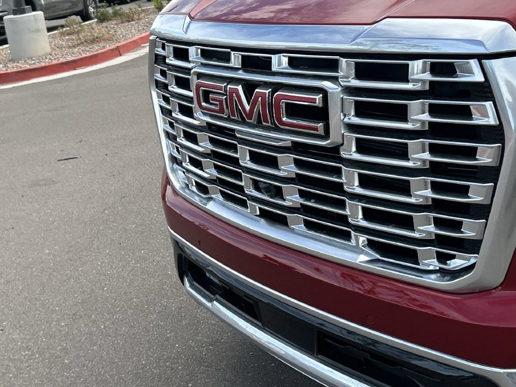 New 2026 GMC Yukon Denali w/ Denali Reserve Package AWD/4WD image 32