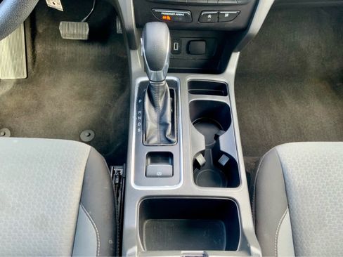 Used 2018 Ford Escape SE w/ SE Sync 3 Package AWD/4WD image 43