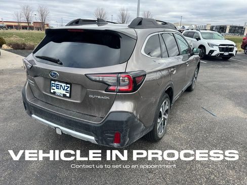 Used 2022 Subaru Outback Limited image 3