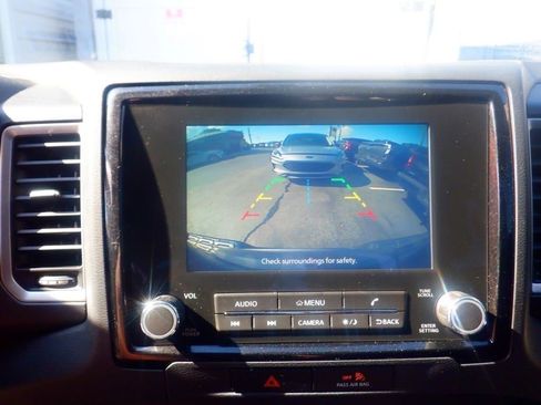 Used 2023 Nissan Frontier SV w/ SV Convenience Package image 8