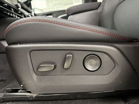 New 2026 Chevrolet Colorado Z71 w/ Technology Package AWD/4WD image 22